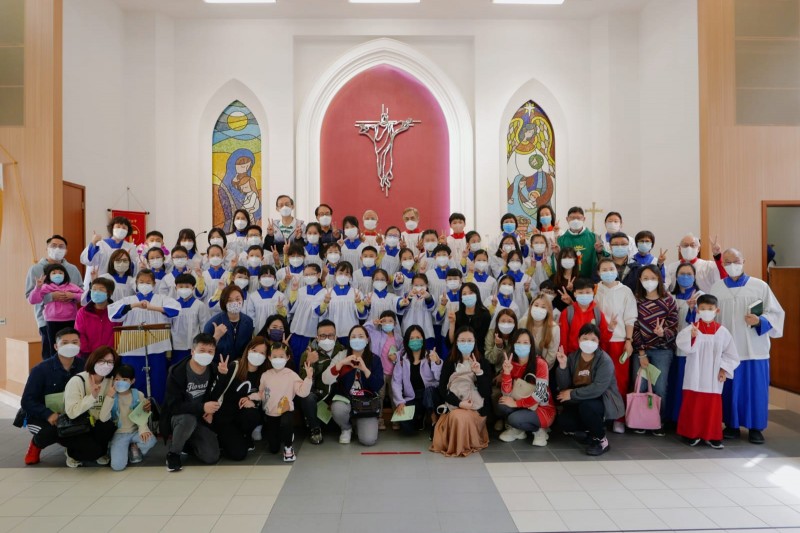 聖安堂獻詩後大合照