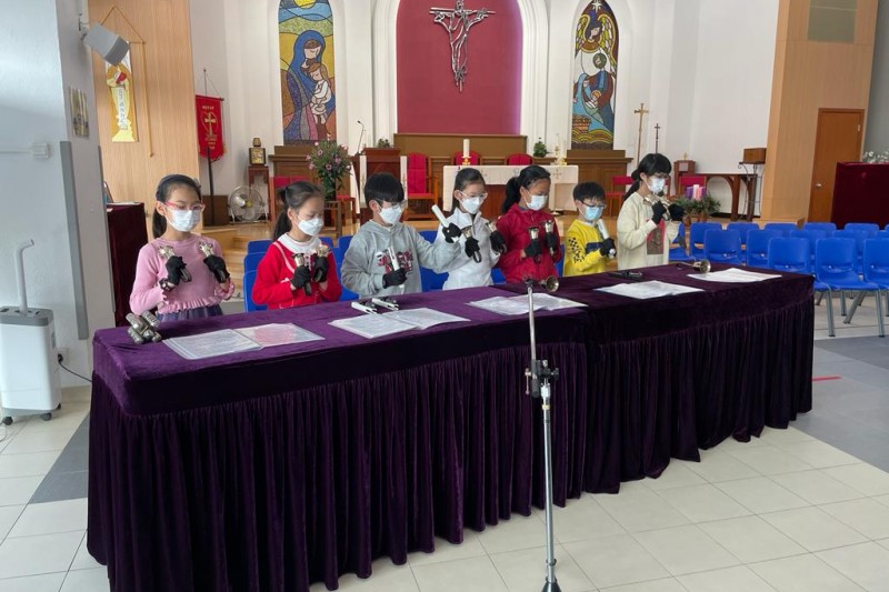 手鈴隊參與校內聖誕崇拜獻奏