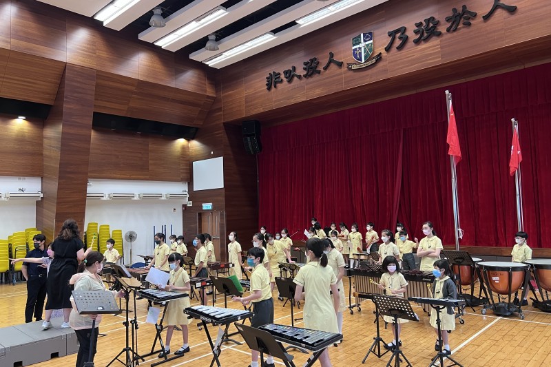 大家正忙於準備比賽錄影