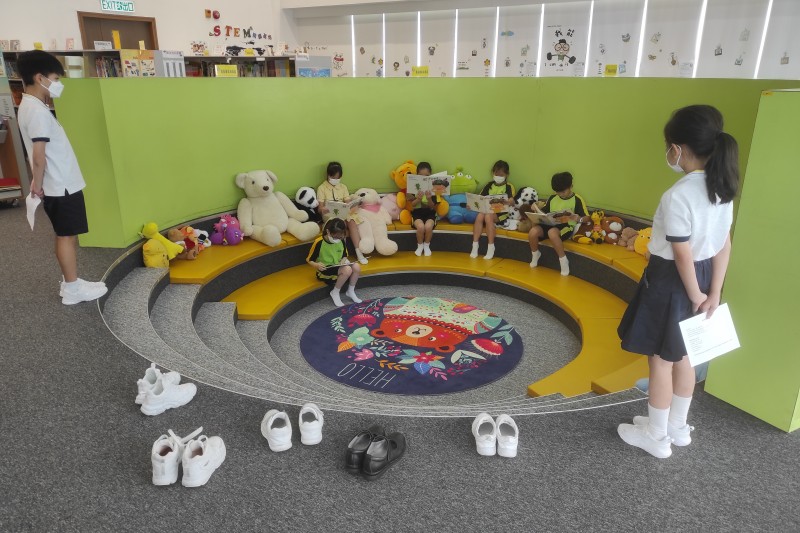 維持圖書館秩序